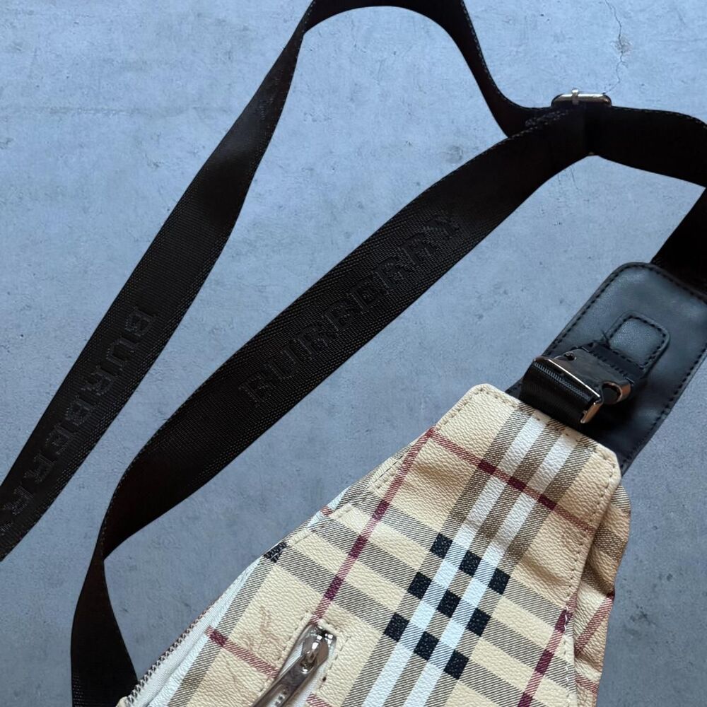 Burberry Sling Crossbody Bag - Picture 3 of 8